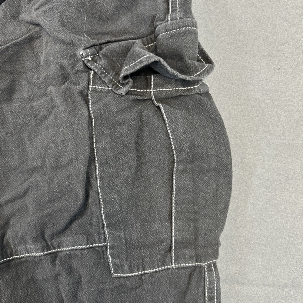 charcoal Shein cargo pants feature contrasting white stitching/ utility pockets - Picture 8 of 13